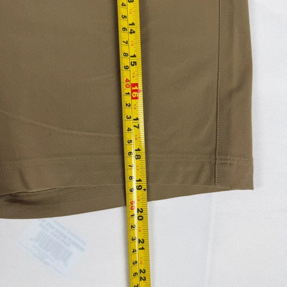 CRZ YOGA Mens Golf Shorts 33W Khaki Sand Performance Flat Front NS00259 NEW